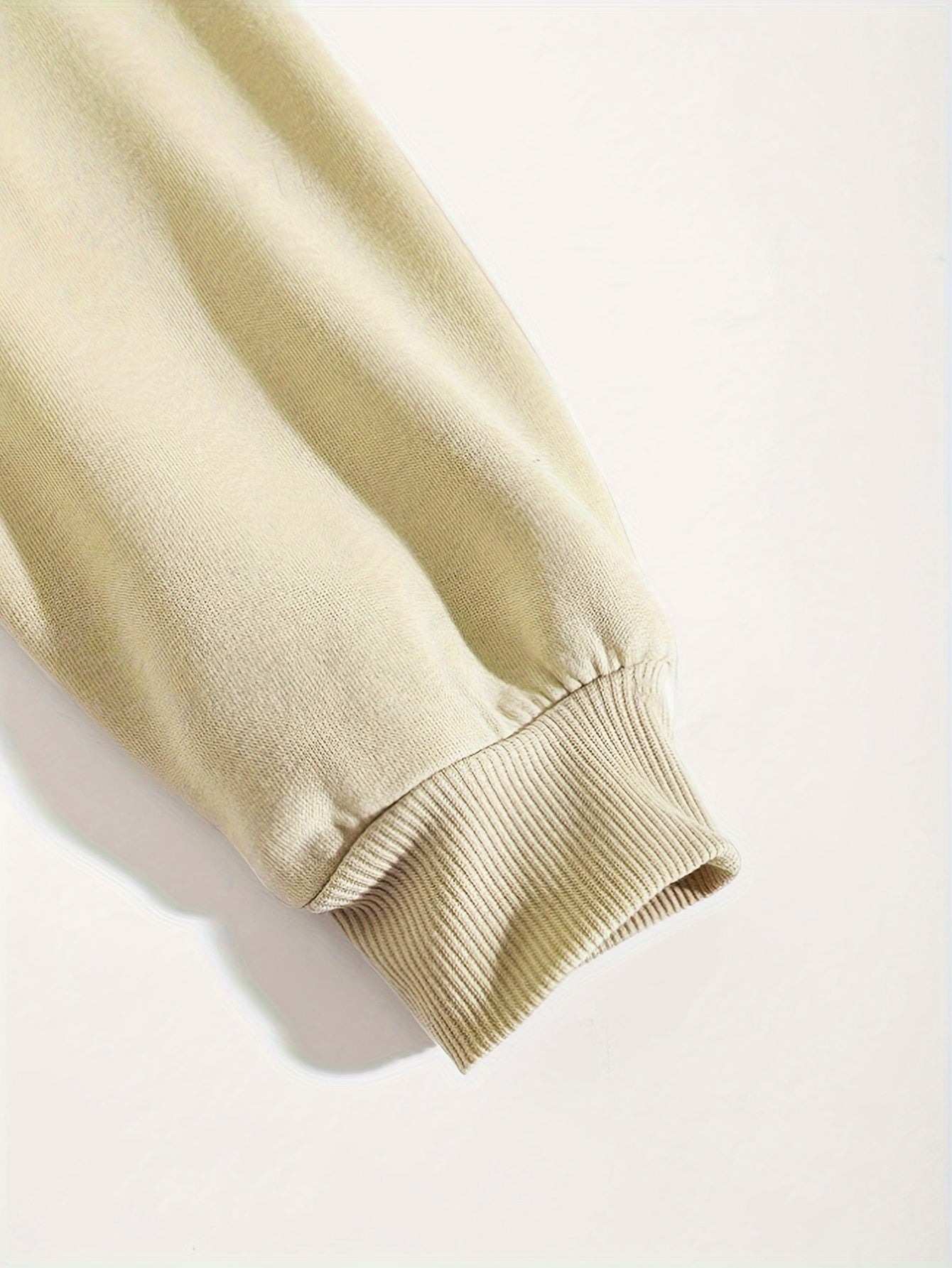 Neues Set aus Kapuzenpullover und Hose Jogging Anzug (Model 2024 Winter)