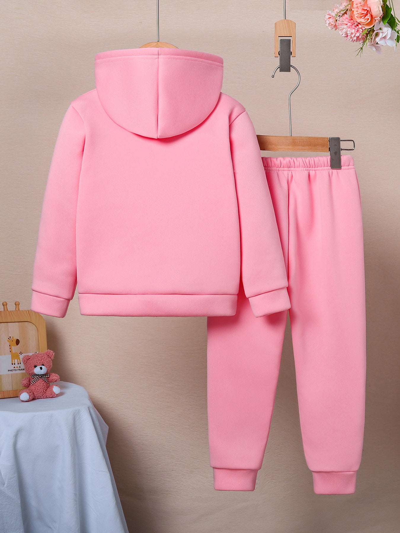 Set mit Kapuzenpullover und Hose für Mädchen mit „Dad+Mom=Me“-Aufdruck