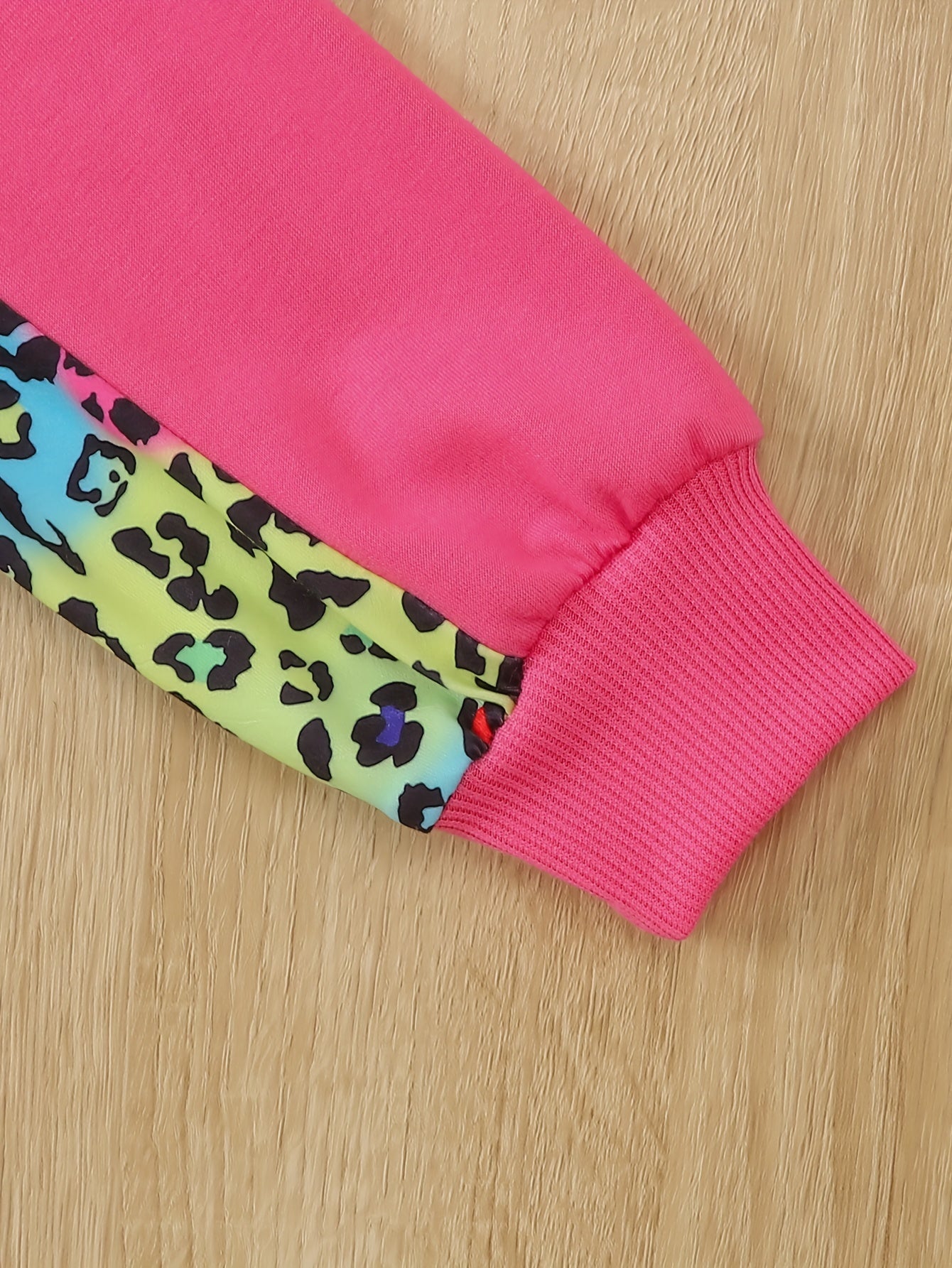 2-teiliges Mädchen-Set mit Kapuzenpullover und Jogginghose MAMA'S BESTIE