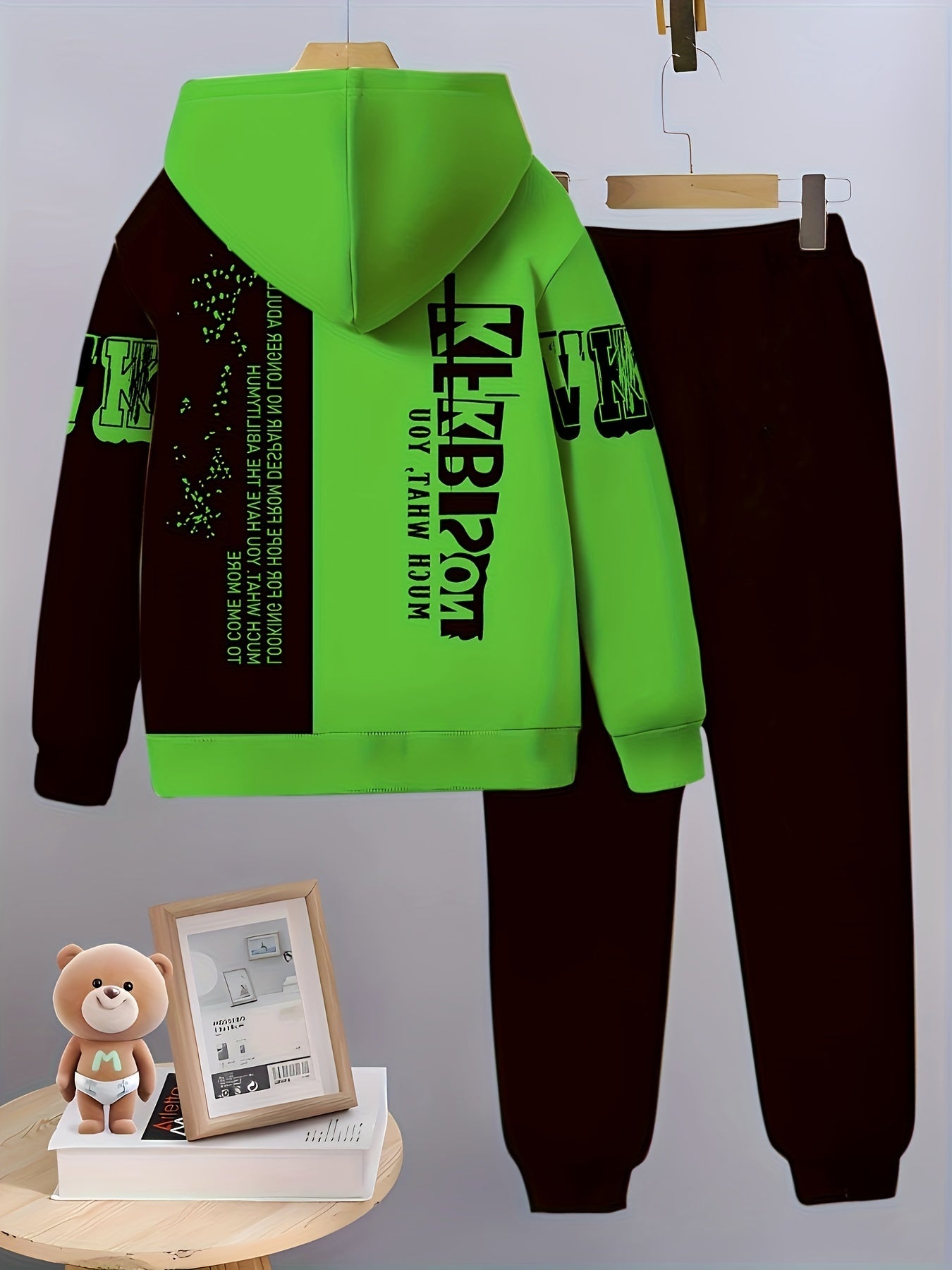 Lässiges Set aus Kapuzenpullover und Jogginghose für Jungen mit 3D-Geometrie-Print