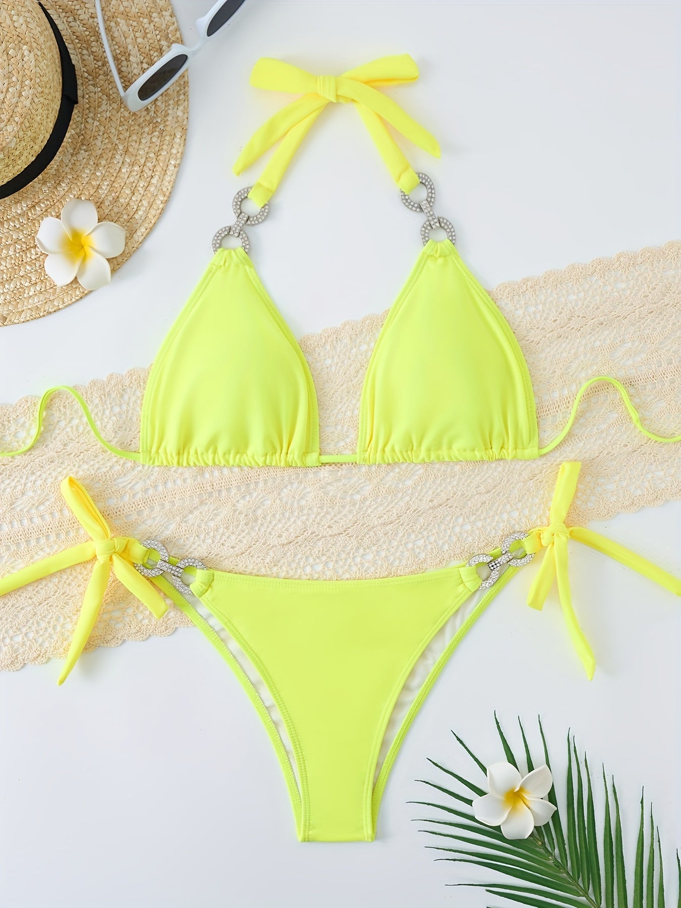 2-teiliges Bikini-Set mit Neckholder und Kettengliedern und Bindeband