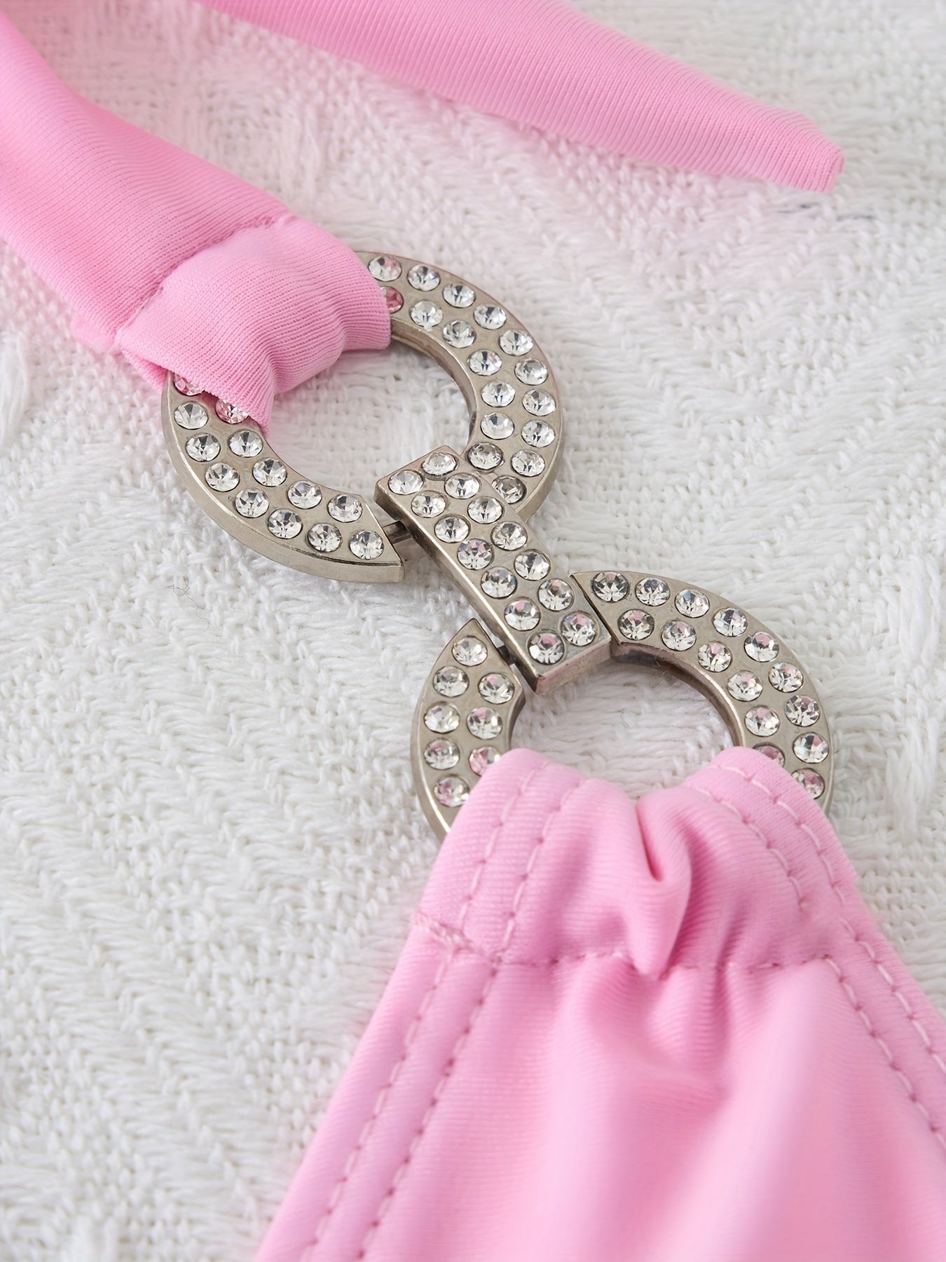 2-teiliges Bikini-Set mit Neckholder und Kettengliedern und Bindeband