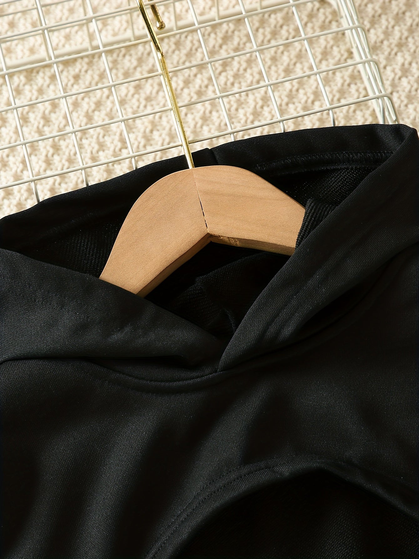 3-teiliges Outfit für Mädchen, mit kurzem Kapuzenpullover, Tanktop & Sporthose