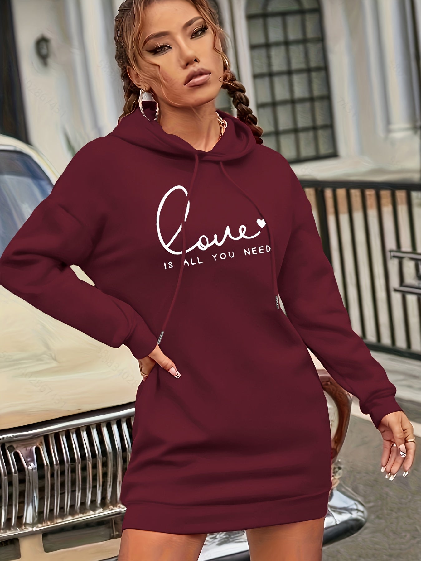 Langer Kapuzenpullover / Kleid mit Love-Print, lässiger langärmeliger Kapuzenpullover