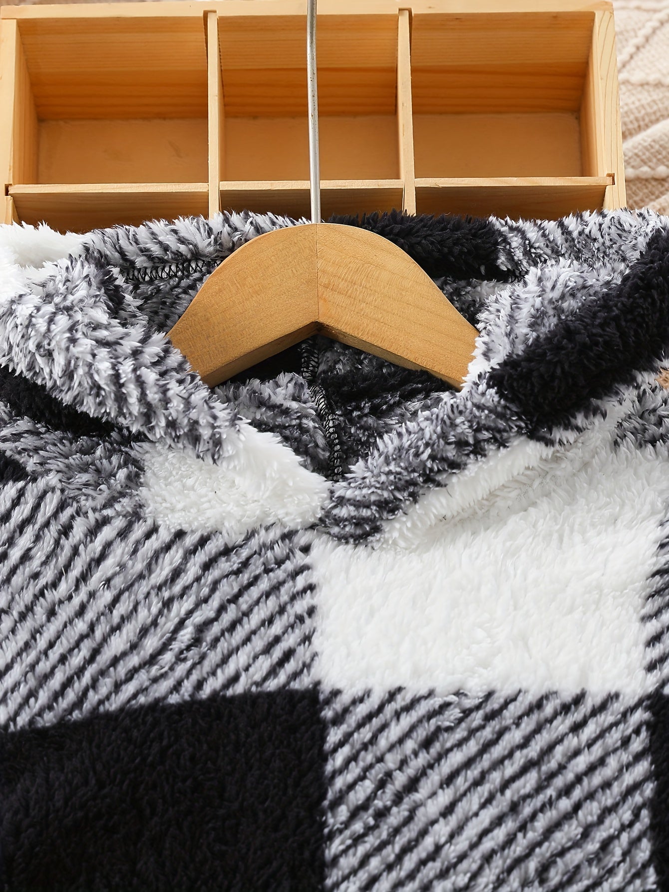 Kariertes Langarmkleid mit Kapuze für Mädchen, bequemes Kleid für Herbst und Winter