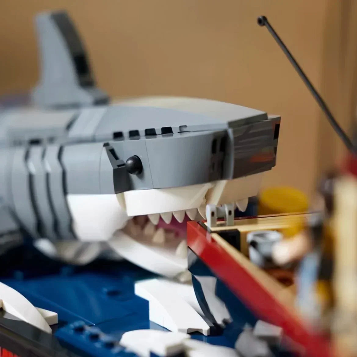 1497 Teile Jaws Diorama Weißer Hai Modell Fischerboot Bausteine Set