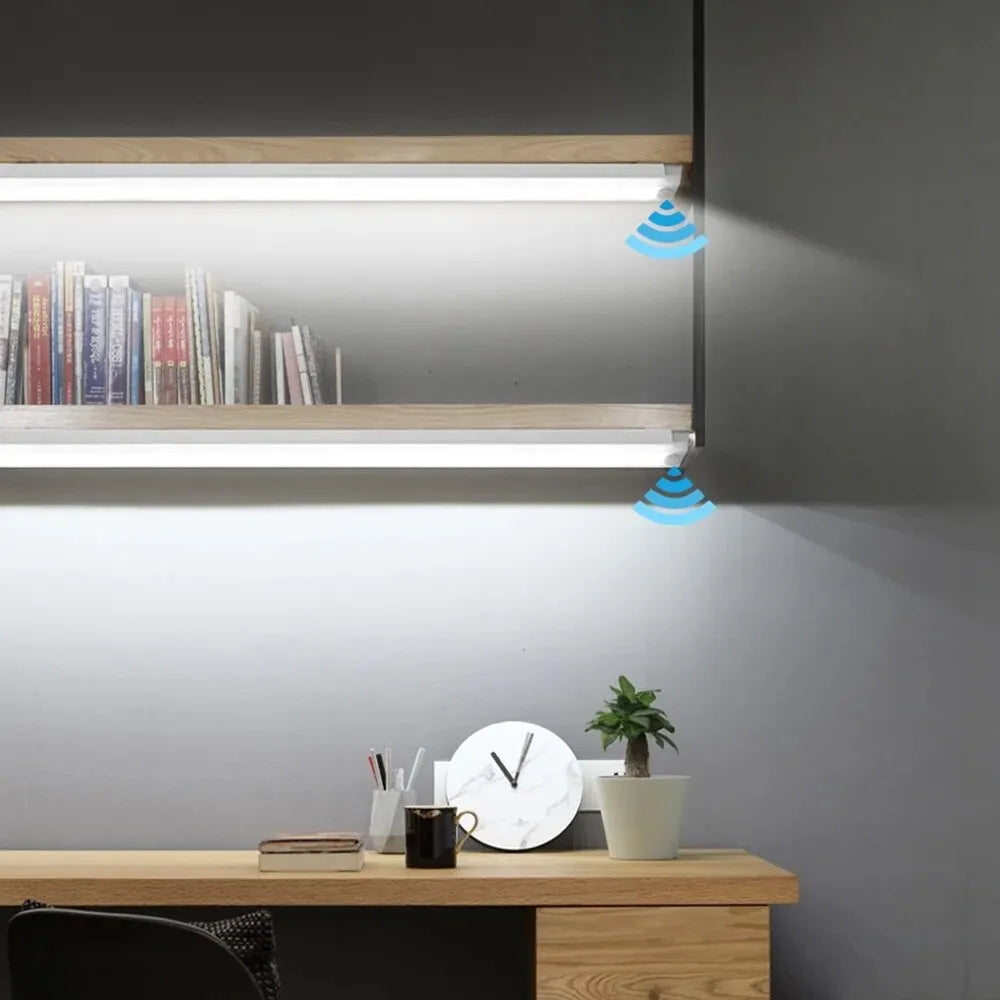 LED-Balken leuchten Typ C wiederaufladbarer Bewegungssensor dimmbarer Detektor
