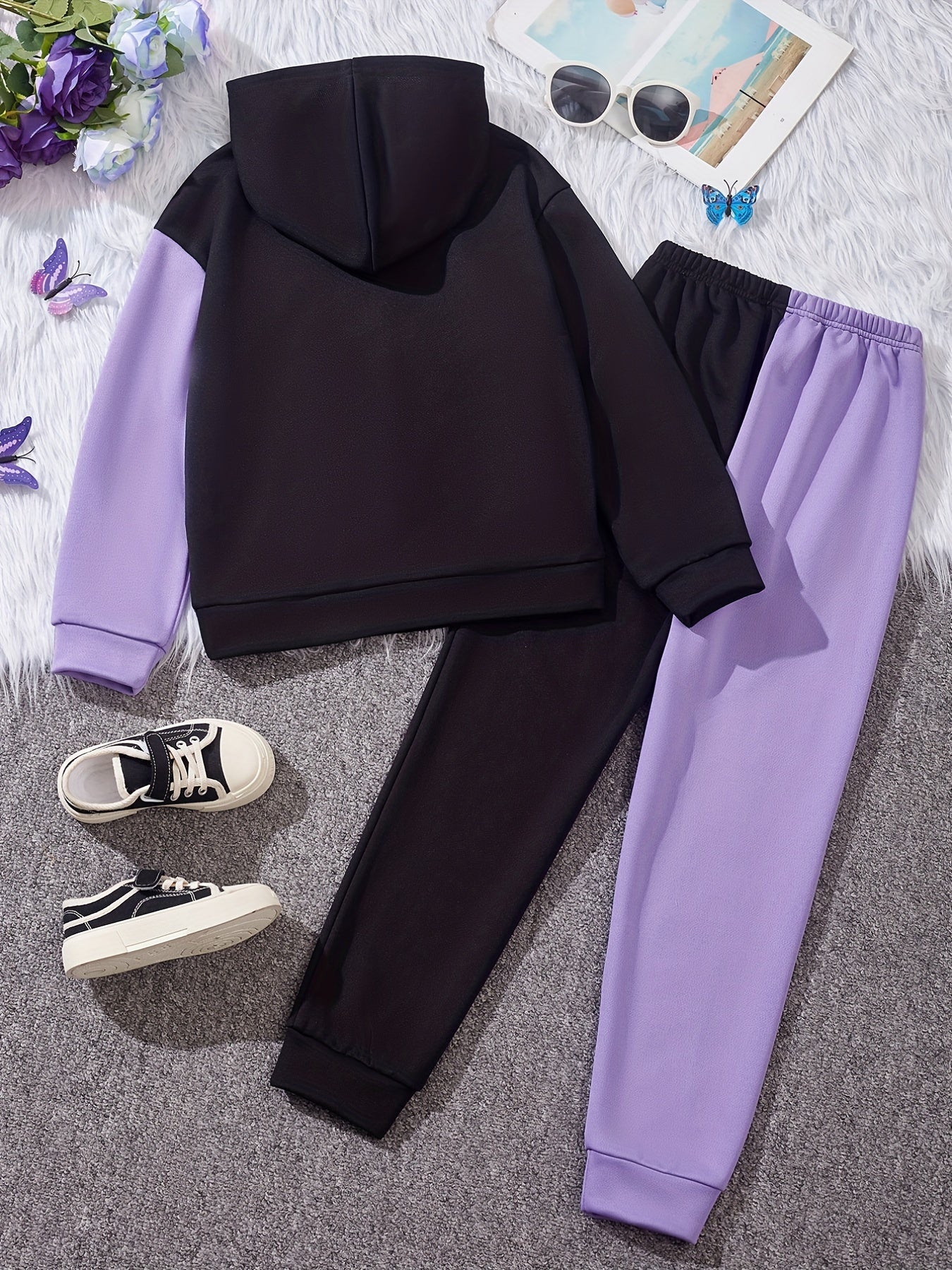2-teiliges Outfit mit Schmetterlingsmuster Mädchen, Kapuzenpullover und Jogginghose