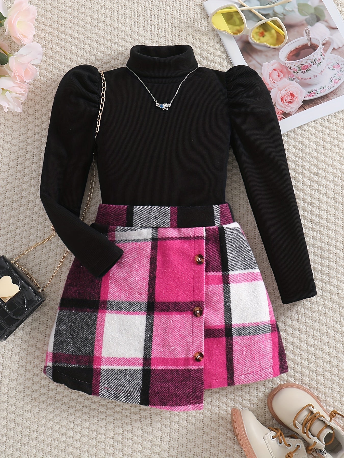 2-teiliges elegantes Mädchen-Outfit, Rollkragenoberteil und Rock mit Karomuster