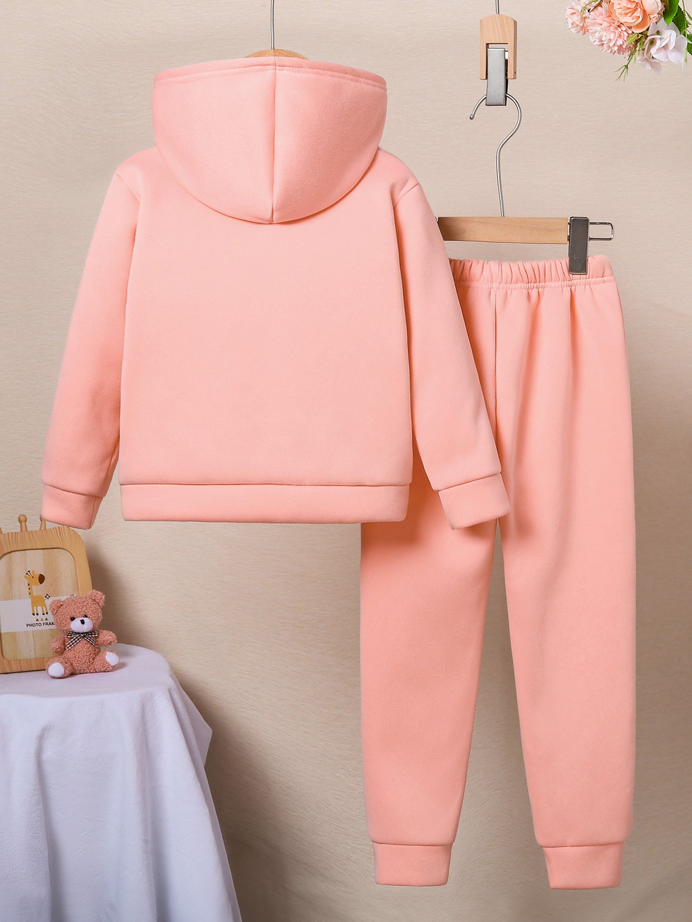 Set mit Kapuzenpullover und Hose für Mädchen mit „Dad+Mom=Me“-Aufdruck