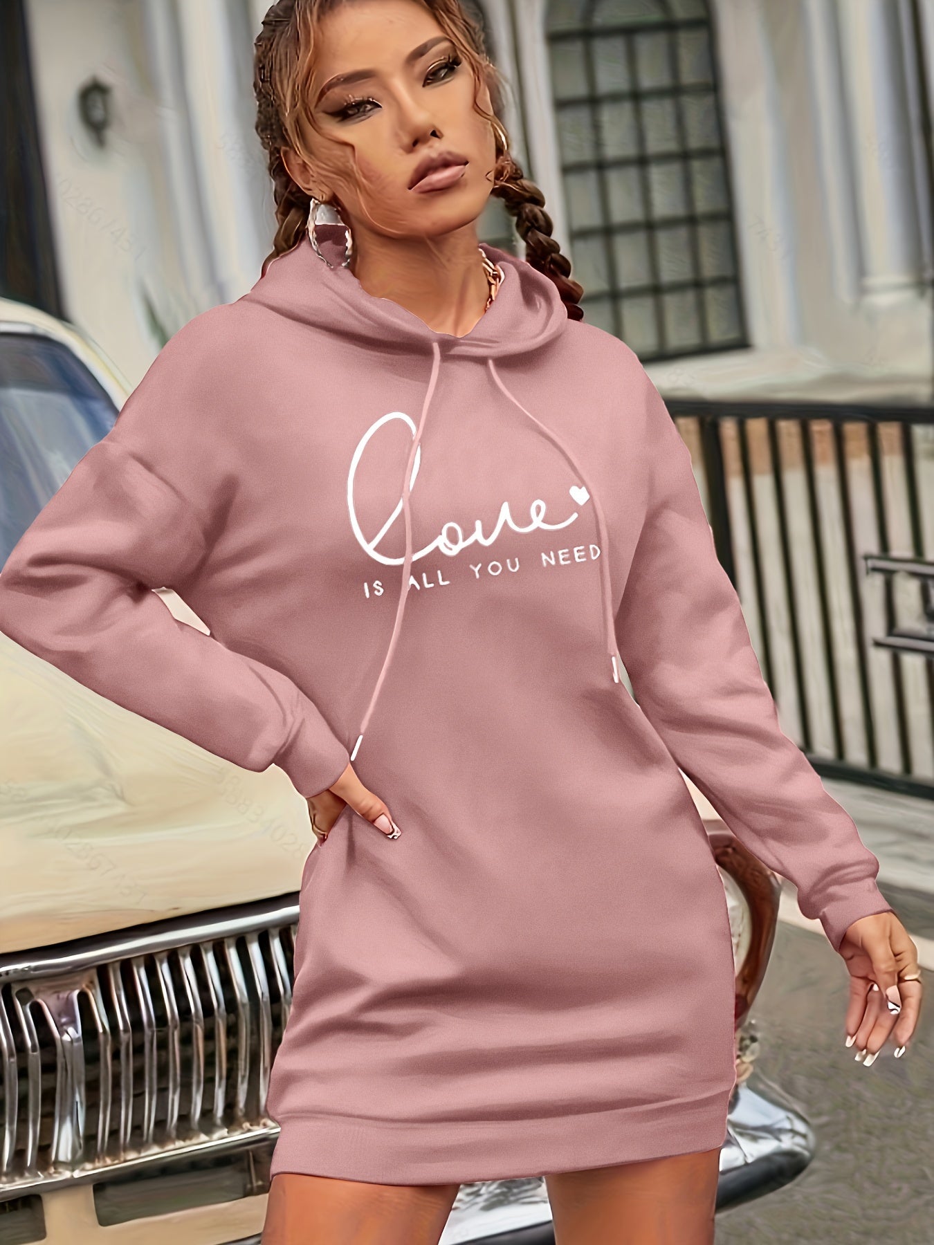 Langer Kapuzenpullover / Kleid mit Love-Print, lässiger langärmeliger Kapuzenpullover