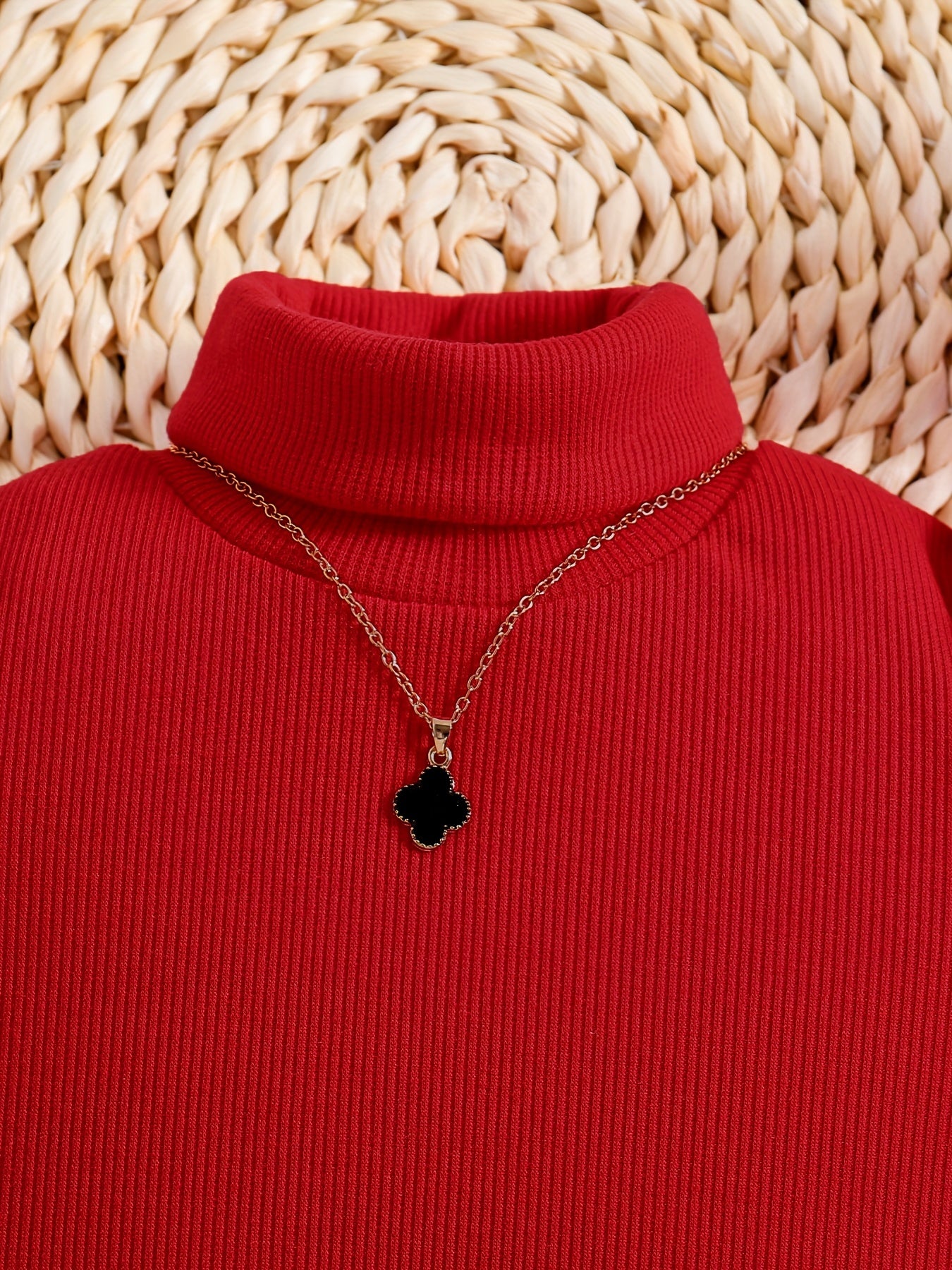 2-teiliges elegantes Mädchen-Outfit, Rollkragenoberteil und Rock mit Karomuster