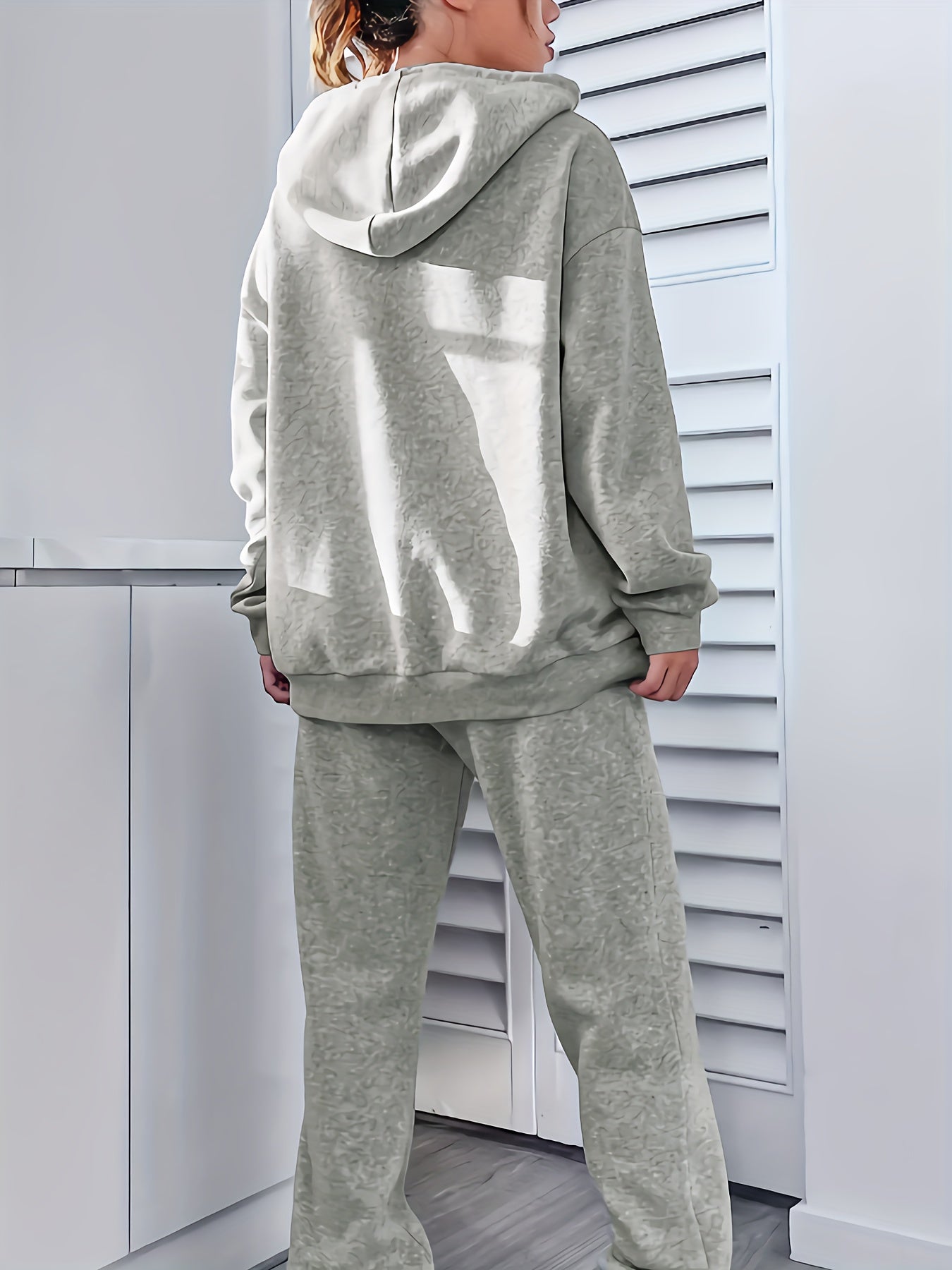 Lässiger, sportlicher Jogging Anzug Milano Italia Kapuzenpullover und Hose
