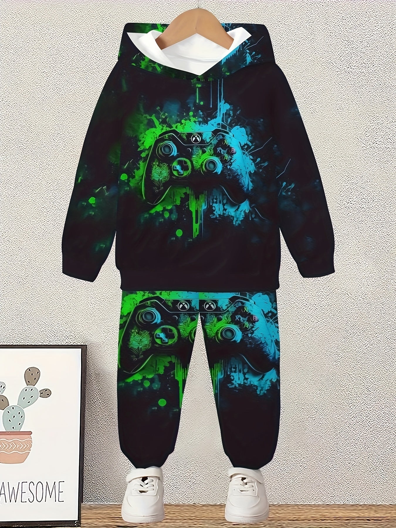 Set aus Kapuzenpullover und Jogginghose mit Game Controller-Aufdruck für Jungen