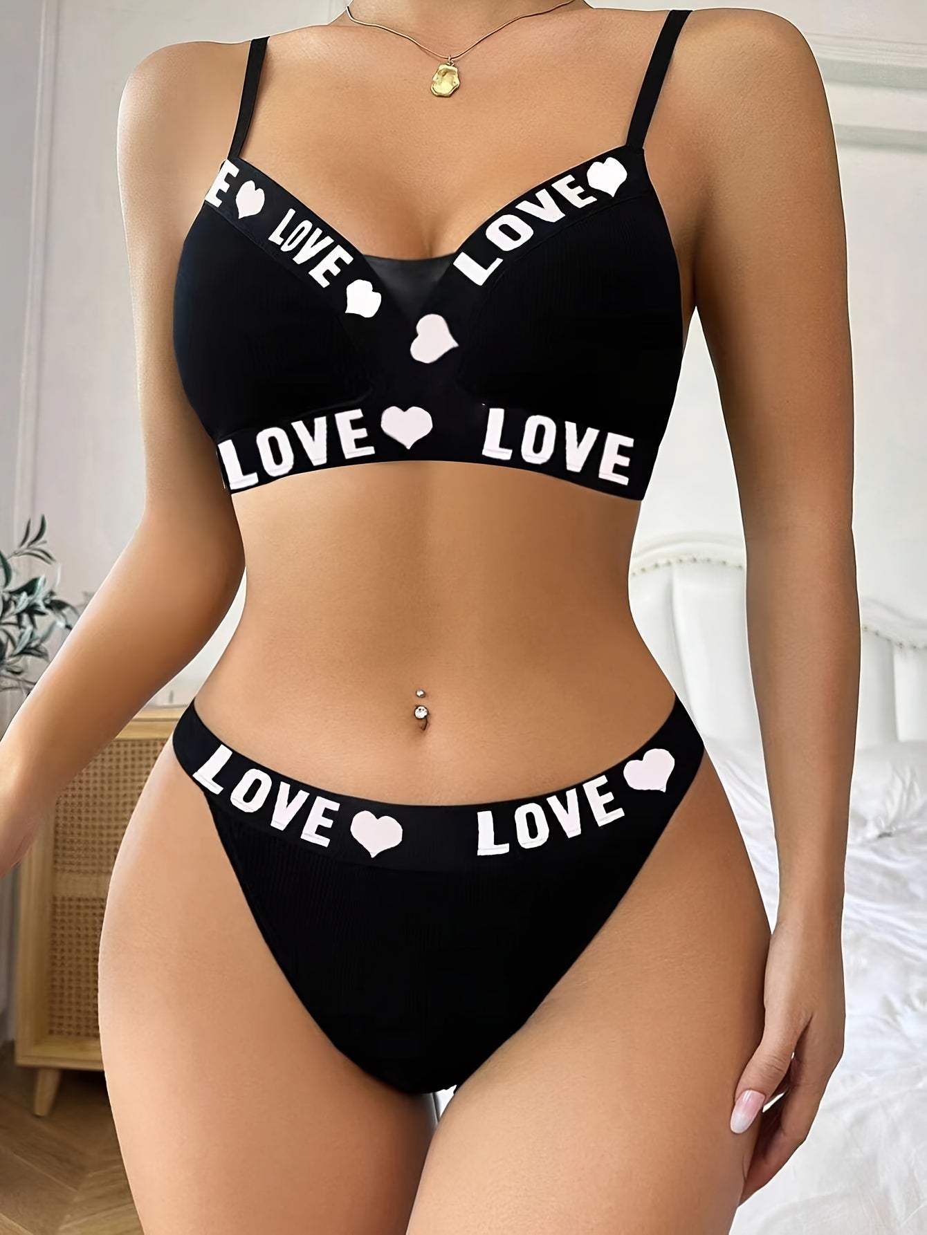 Sexy Lingerie Push Up BH - Unterhosen Set / Model Love
