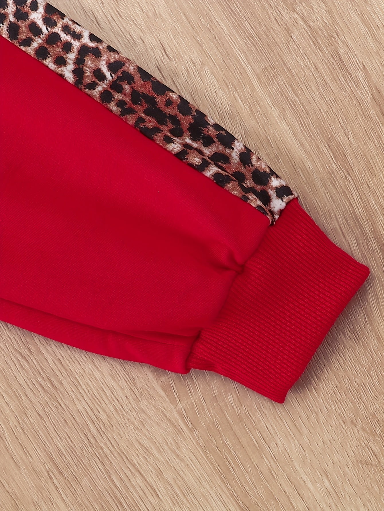 2-teiliges Mädchen-Set mit Kapuzenpullover und Jogginghose MAMA'S BESTIE