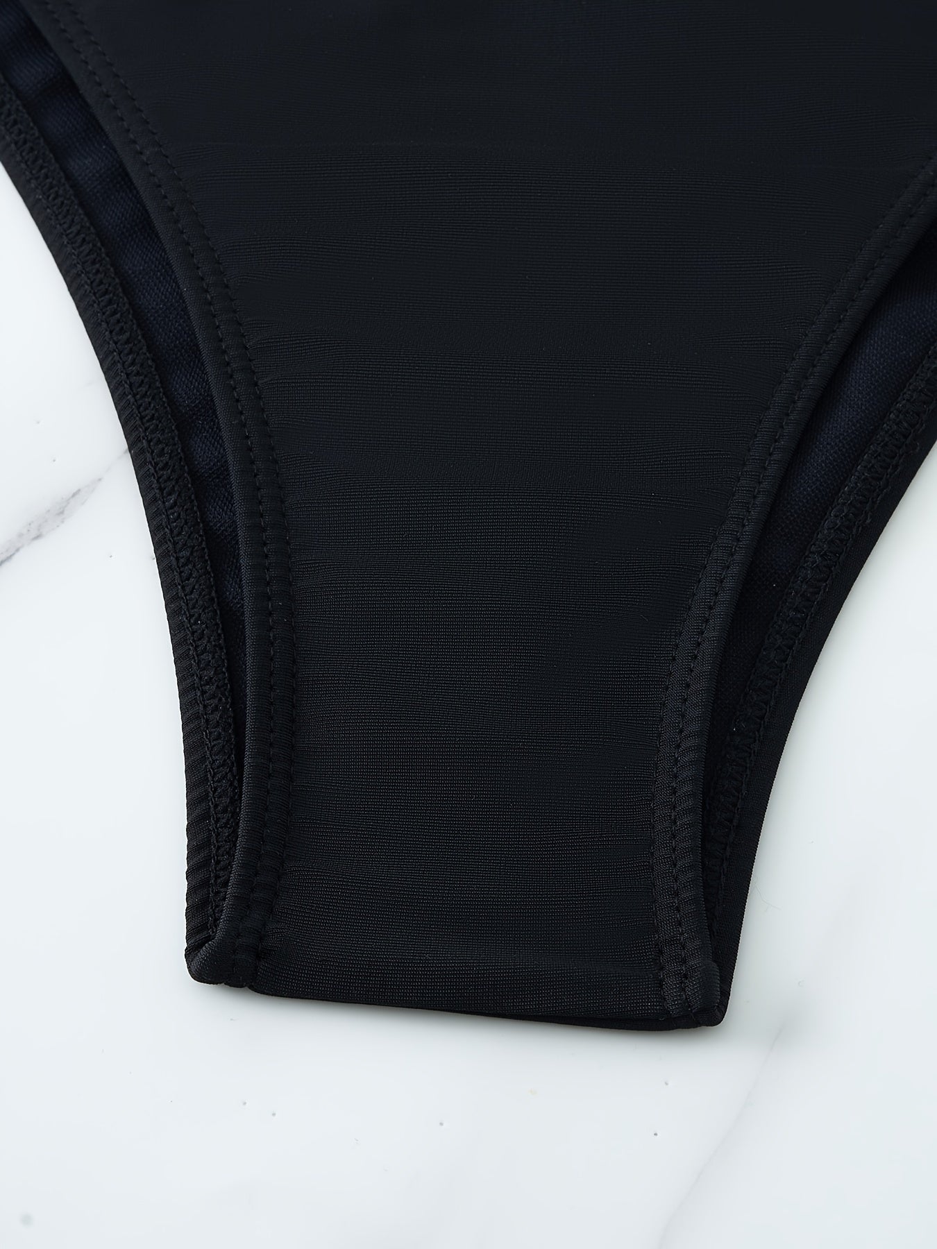 2-teiliges Bikini-Set mit Neckholder und Kettengliedern und Bindeband
