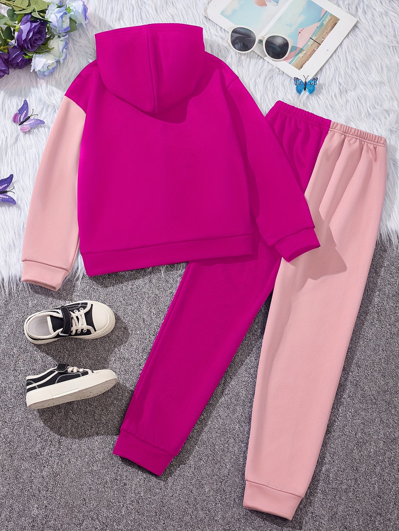 2-teiliges Outfit mit Schmetterlingsmuster Mädchen, Kapuzenpullover und Jogginghose