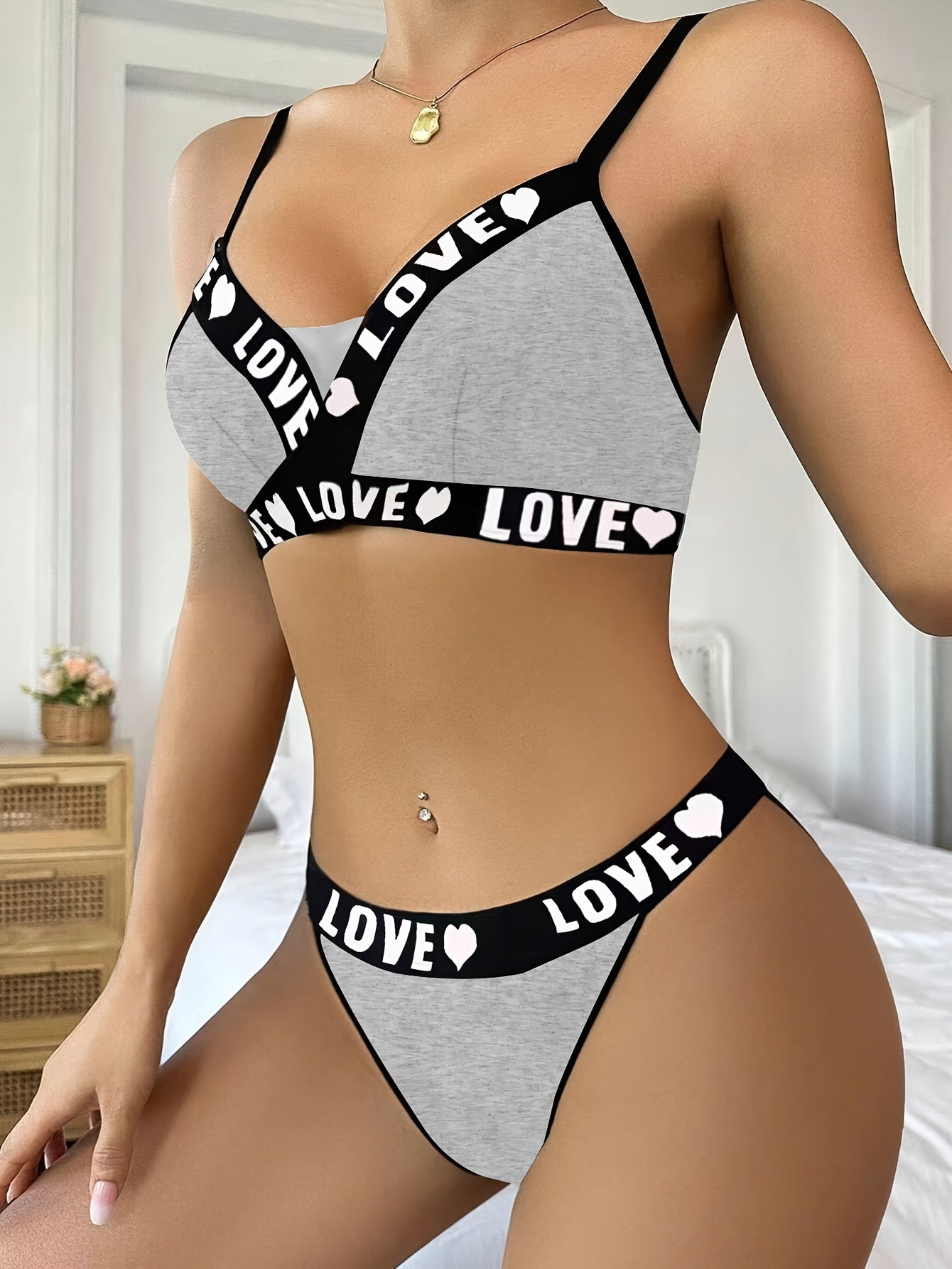 Sexy Lingerie Push Up BH - Unterhosen Set / Model Love