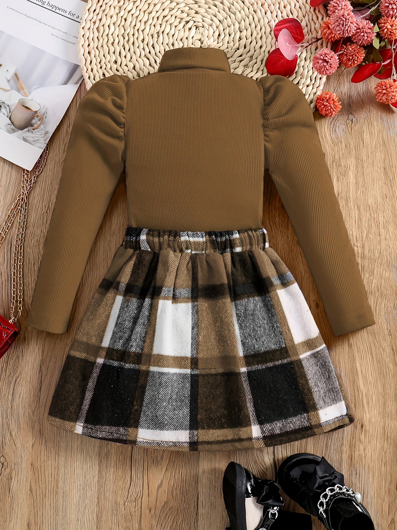 2-teiliges elegantes Mädchen-Outfit, Rollkragenoberteil und Rock mit Karomuster