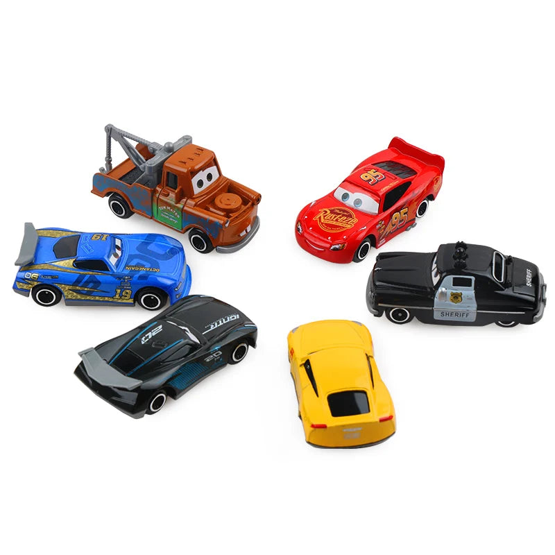 7 teiliges Set Auto Lightning Mc Queen Mack Truck 1:55 Druckguss Metall
