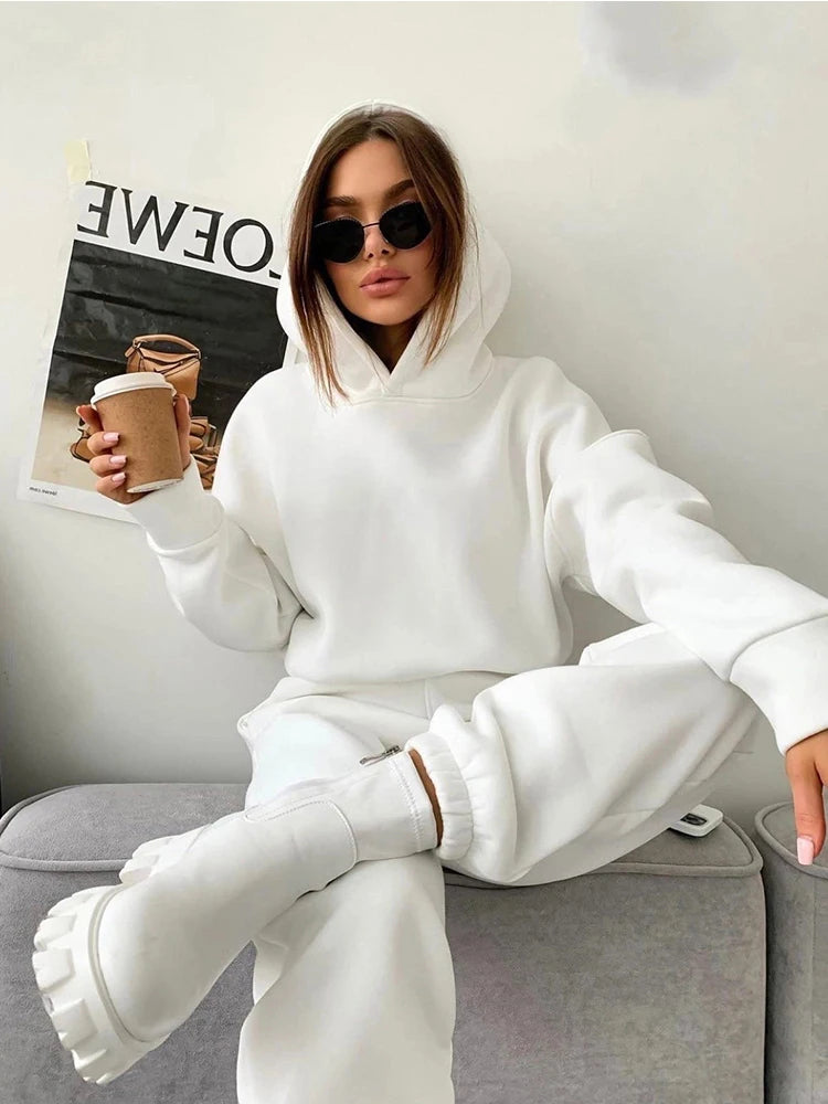 2024 Freizeitanzug 2 teilig (Hoodie und Hose)