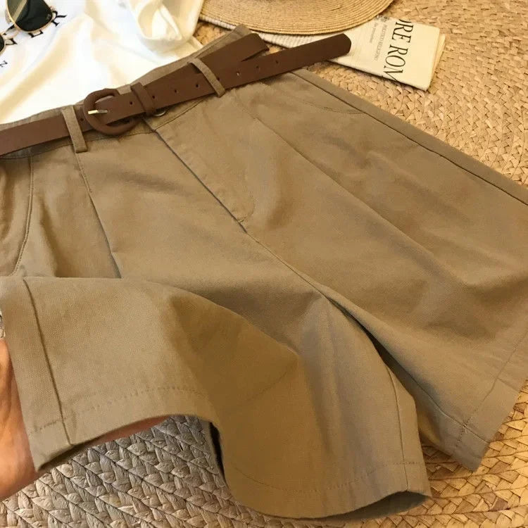 Neue Shorts mit weitem Bein für Damen Model 2024