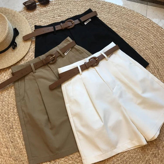 Neue Shorts mit weitem Bein für Damen Model 2024