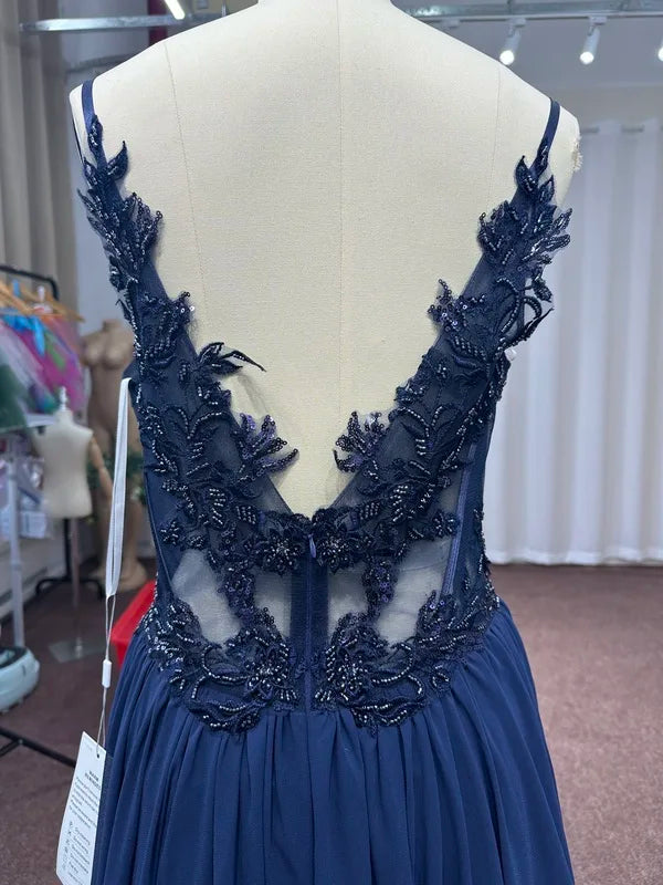 Elegantes Spaghetti-Träger Abendkleid Modell 2024
