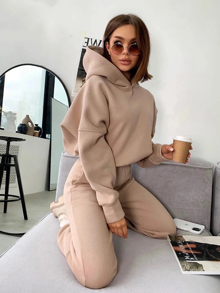 2024 Freizeitanzug 2 teilig (Hoodie und Hose)