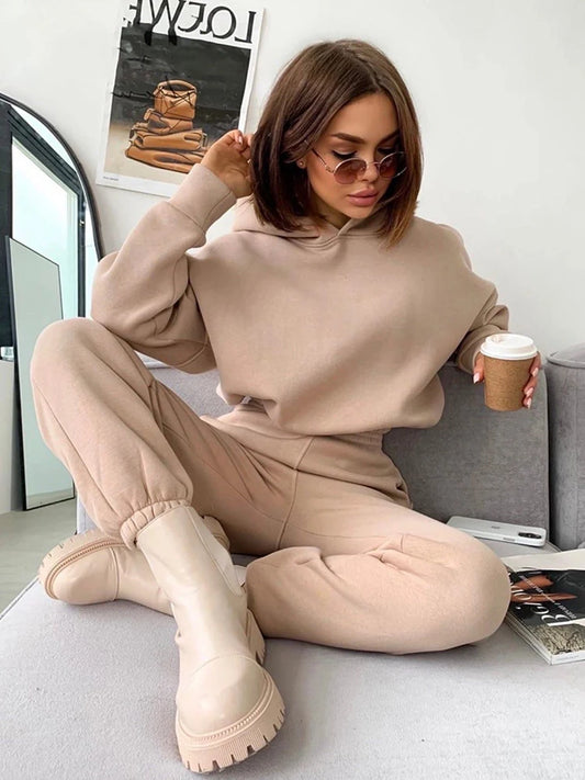 2024 Freizeitanzug 2 teilig (Hoodie und Hose)