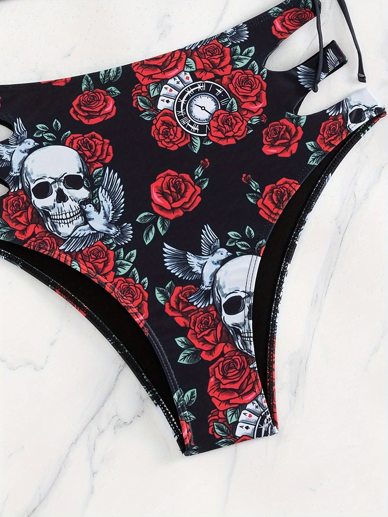 2-teiliges Bikini-Set im Gothic-Punk-Stil mit Rosen-Totenkopf-Print
