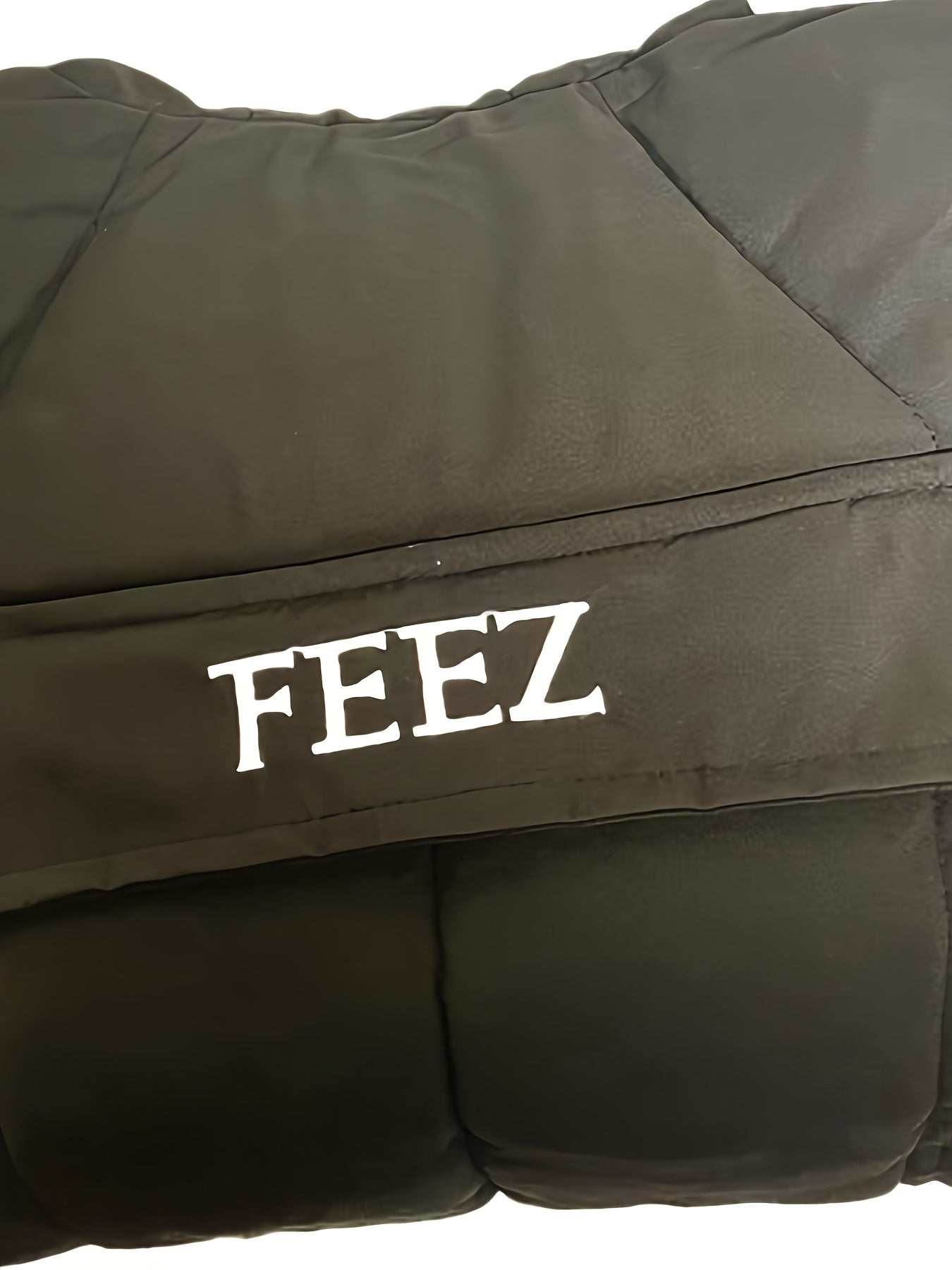 Trendy Mädchenjacke mit pelzigem Kapuzenkragen und langer Polyesterwattierung