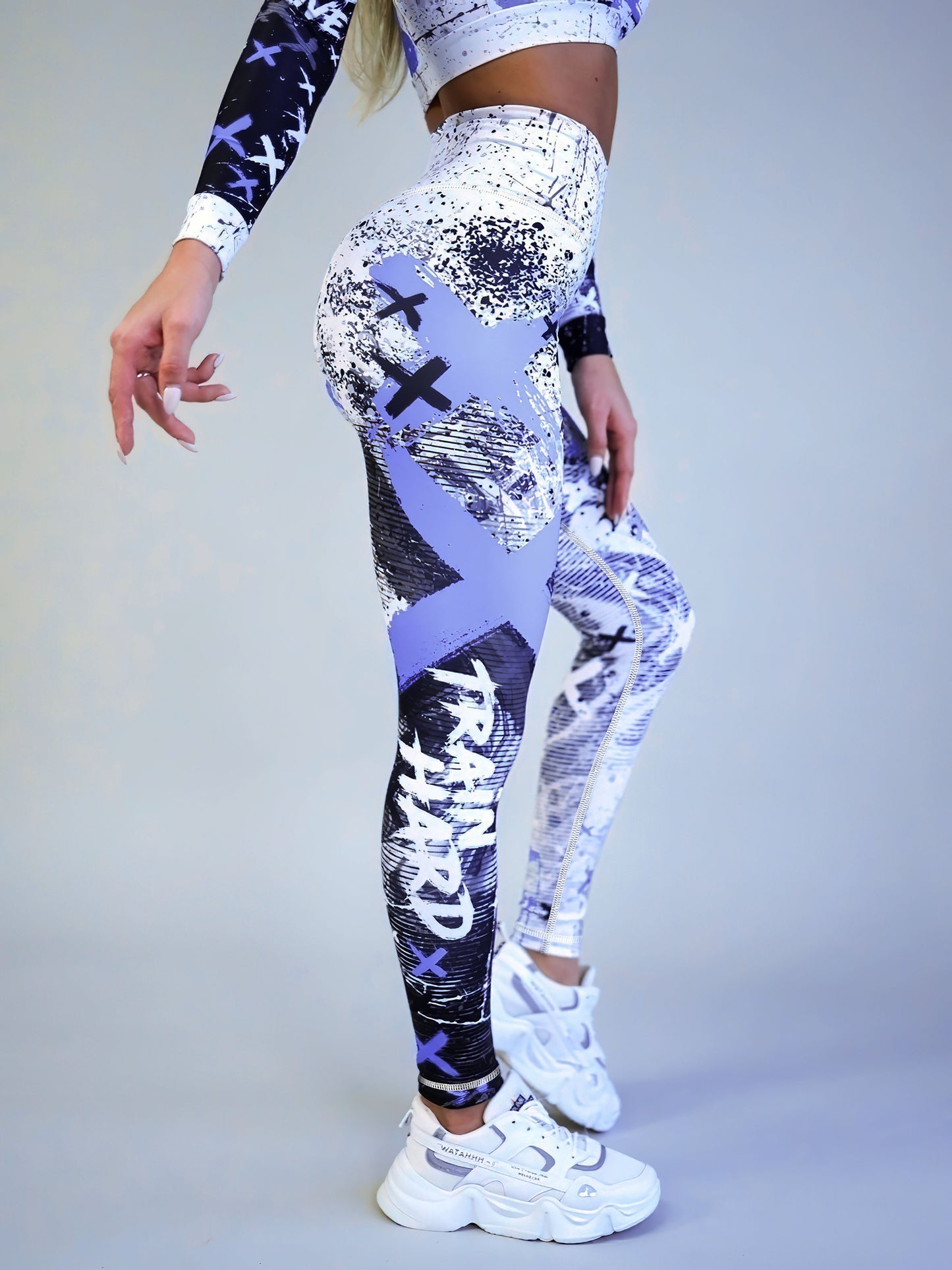 Yoga-Sport-Leggings mit hoher Taille, Farbblock-Graffiti-Design, Po-Lifting