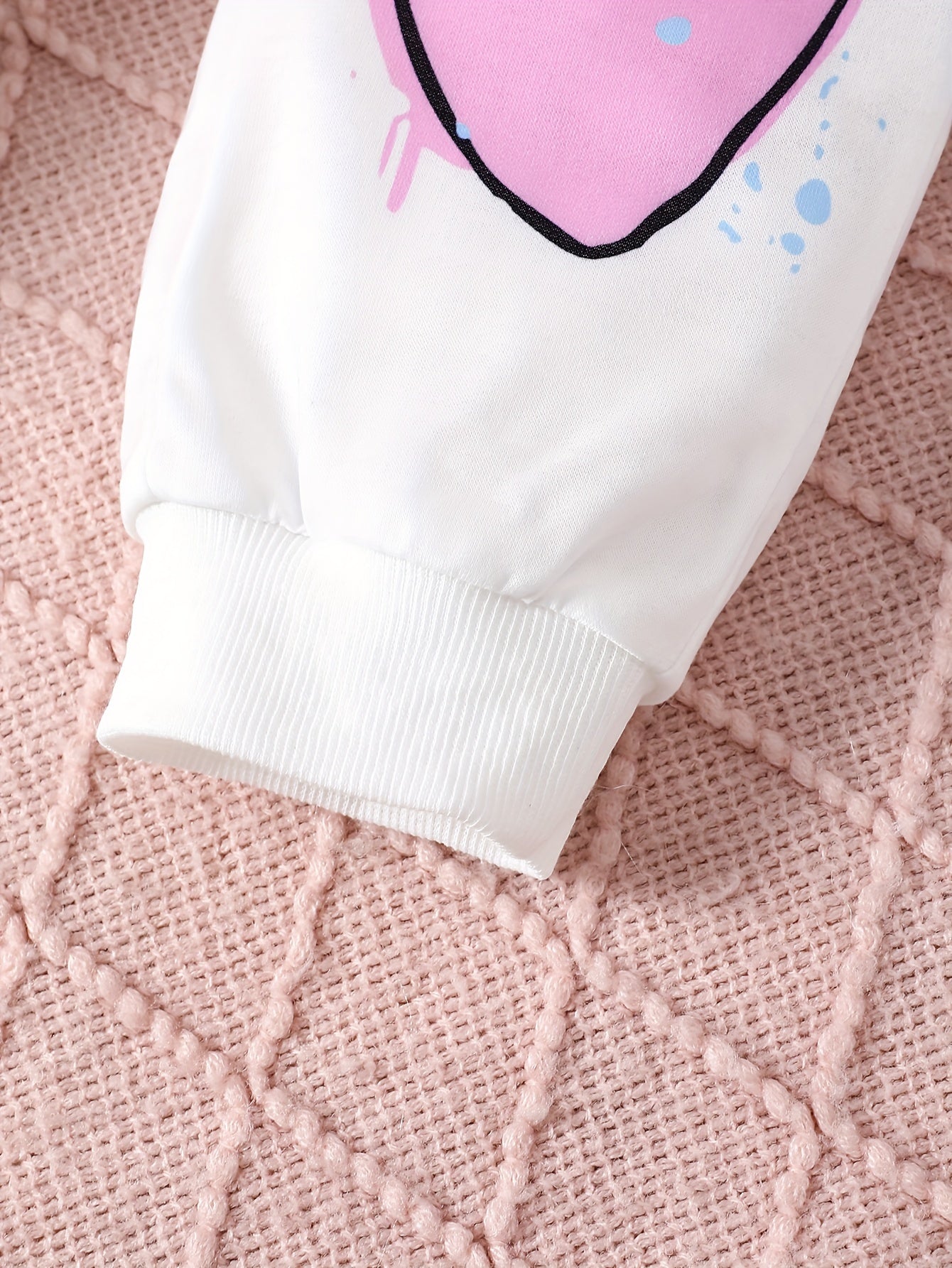 2-teiliges Set Langarm-Sweatshirt und Hose mit Graffiti-Herzen für Mädchen