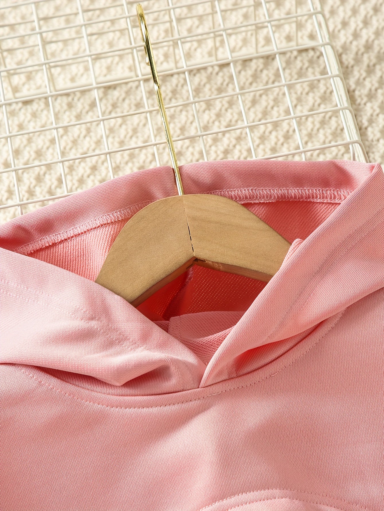 3-teiliges Outfit für Mädchen, mit kurzem Kapuzenpullover, Tanktop & Sporthose