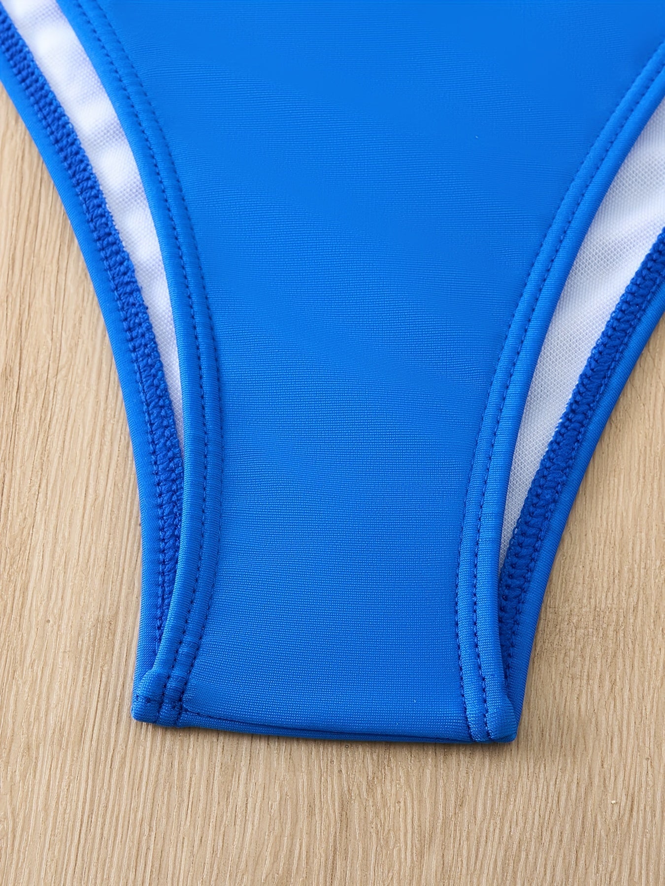 2-teiliges Bikini-Set mit Neckholder und Kettengliedern und Bindeband