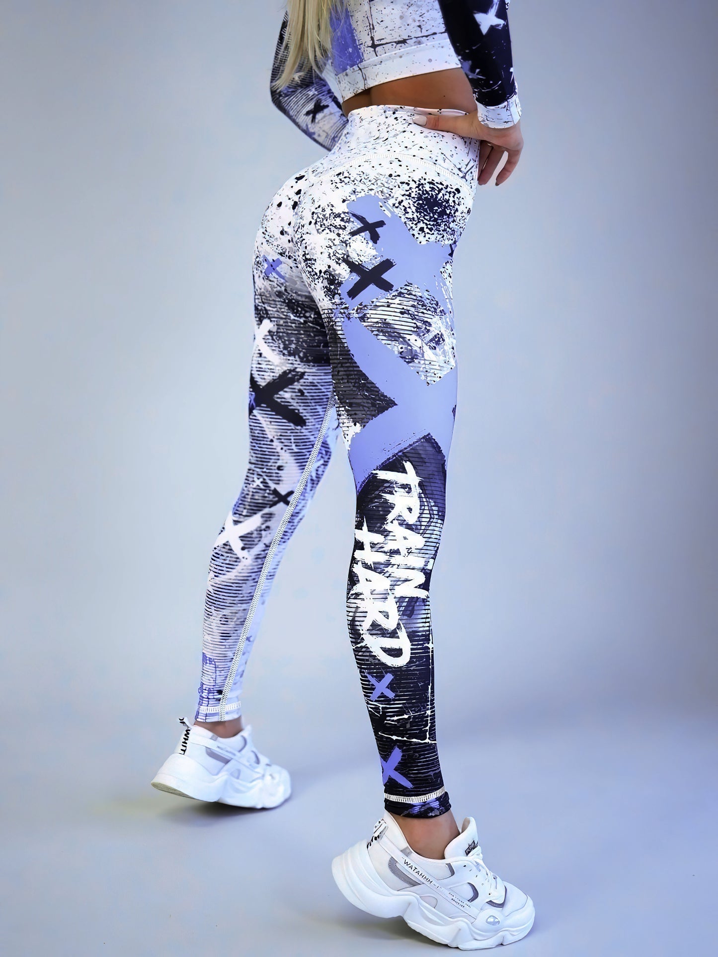 Yoga-Sport-Leggings mit hoher Taille, Farbblock-Graffiti-Design, Po-Lifting
