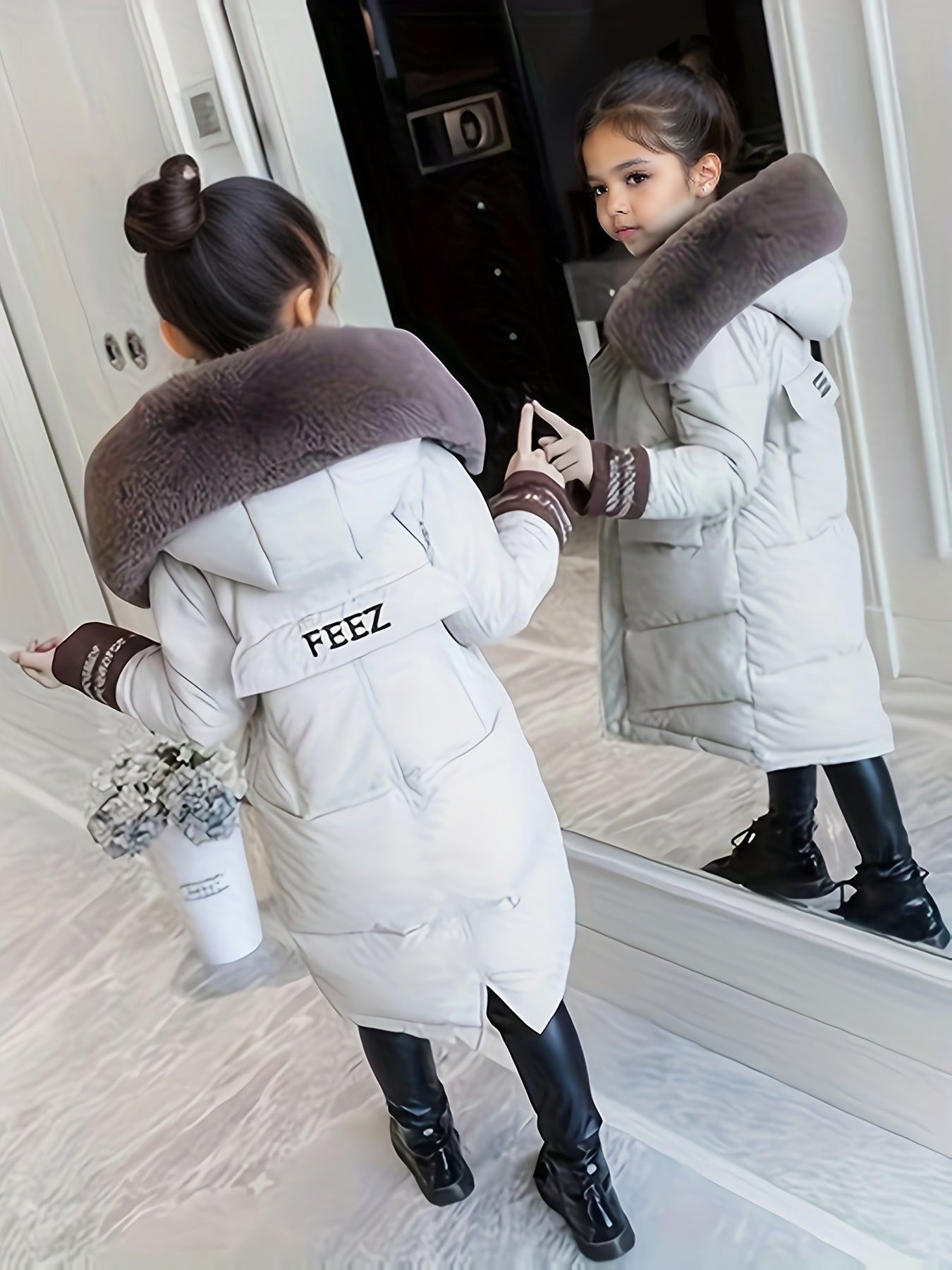 Trendy Mädchenjacke mit pelzigem Kapuzenkragen und langer Polyesterwattierung