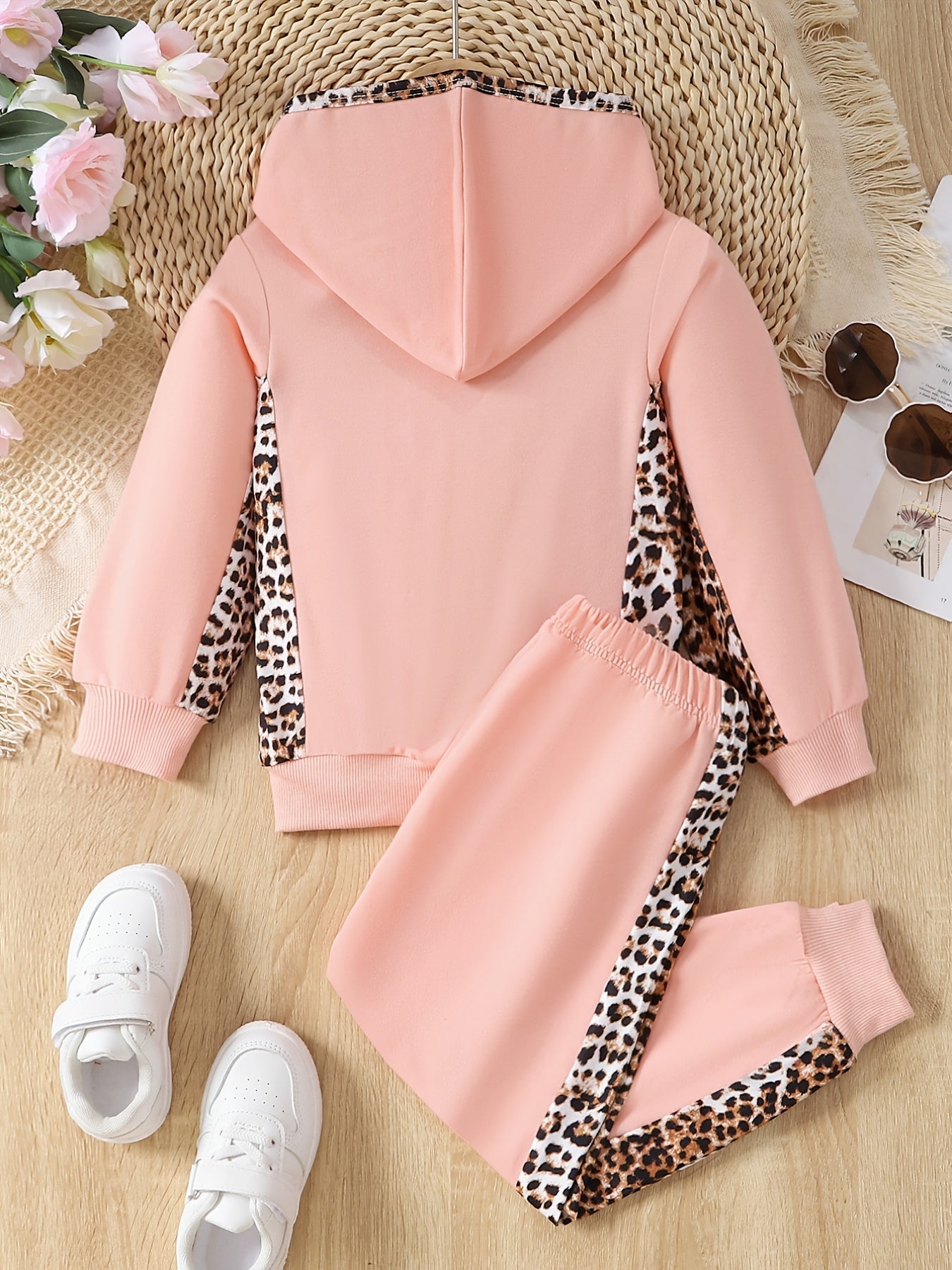 2-teiliges Mädchen-Set mit Kapuzenpullover und Jogginghose MAMA'S BESTIE